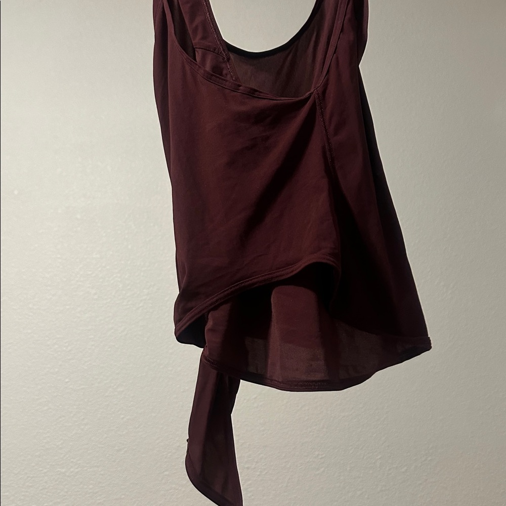 Lululemon Bundle (Includes 4 Shirts) - image 8